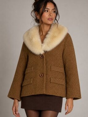Vintage Brown Wool Tweed Bouclé Coat with Cream Fur Collar Sz Small Wood buttons